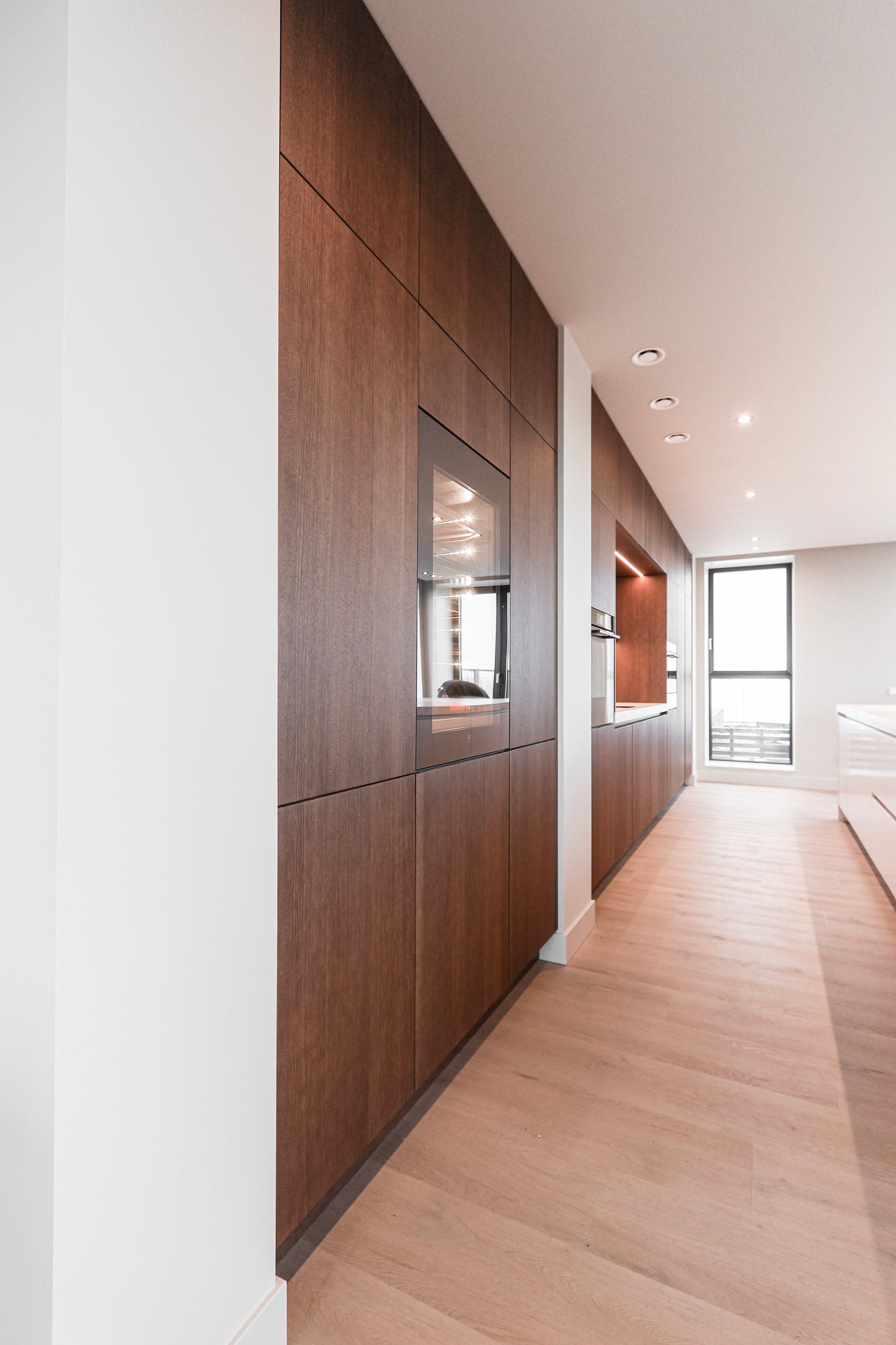 Maatwerk keuken met luxe details en verfijnde afwerking