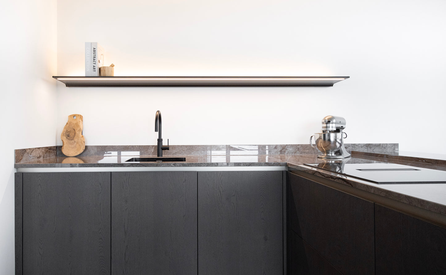 Warme Keuken in Bruintinten - Luxe Italiaanse Maatwerk keuken in Alkmaar