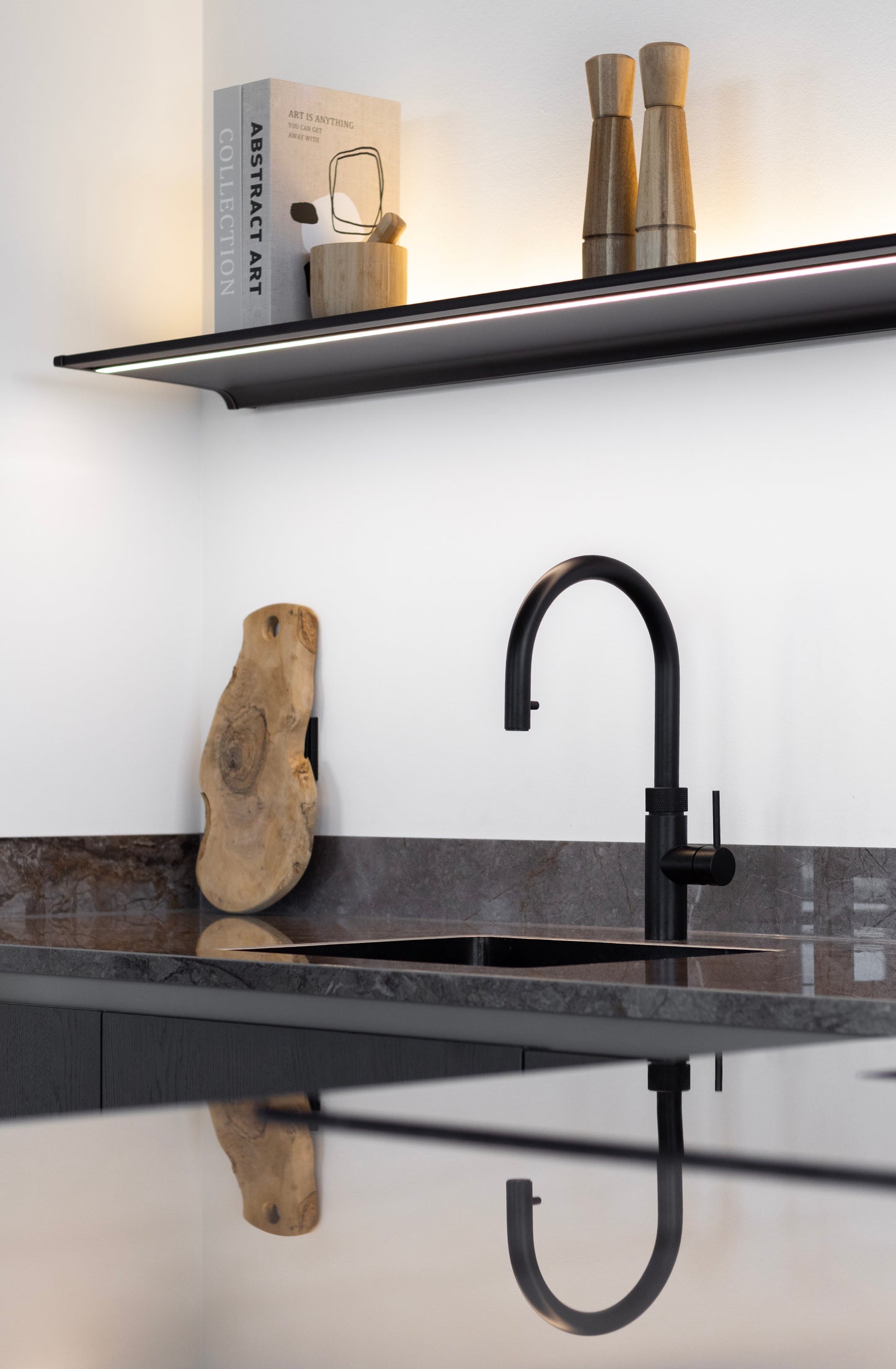 Warme Keuken in Bruintinten - Luxe Italiaanse Maatwerk keuken in Alkmaar